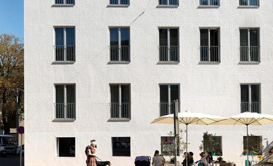Foto Lendplatz 1 –  Goldener Engel